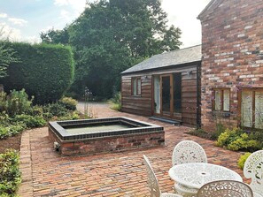 Outdoor dining - 3 bedroom accommodation in Kidderminster (Kidderminster)