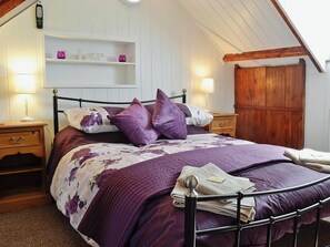 3 bedrooms, free WiFi, bed sheets - 3 bedroom accommodation in Porth Colmon, near Pwllheli (Porth Colmon, near Pwllheli)