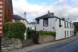 Exterior - 4 bedroom accommodation in Keswick (Keswick)