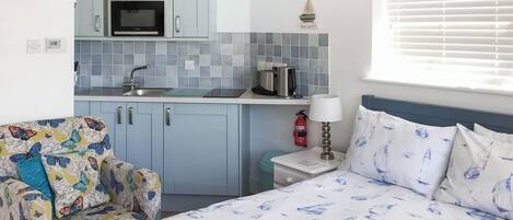 Free WiFi, bed sheets