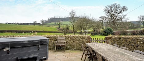 屋外ダイニングエリア