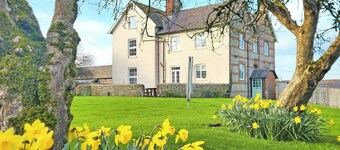 7 bedroom accommodation in Plush, near Piddletrenthide