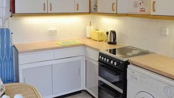 Cookware/dishes/utensils