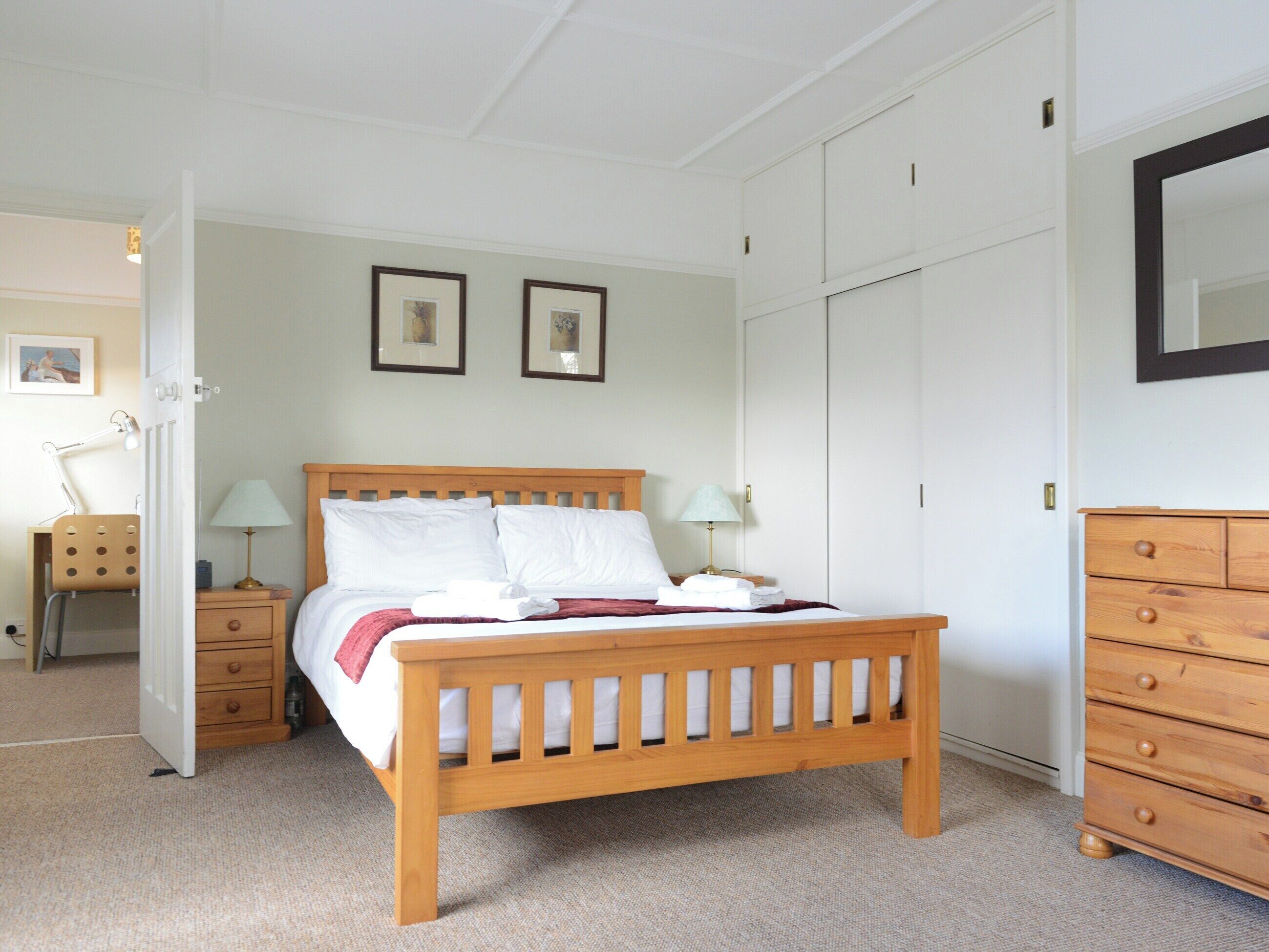 3 bedrooms, free WiFi, bed sheets