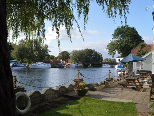 3 bedroom accommodation in Beccles