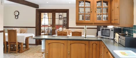 Dishwasher, highchair