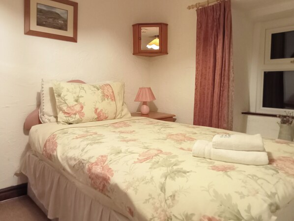 4 bedrooms, free WiFi, bed sheets
