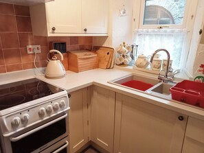 Lave-vaisselle, chaise haute