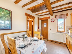 Dining - 2 bedroom accommodation in Lydney (Lydney)