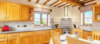 2 bedroom accommodation in Lydney