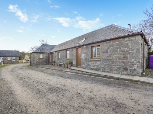 1 bedroom accommodation in Tealing, near Dundee