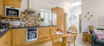 1 bedroom accommodation in Tealing, near Dundee