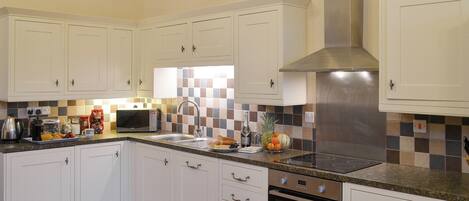 Lave-vaisselle, chaise haute