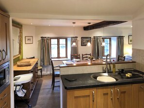 Lavavajillas, silla alta para bebés