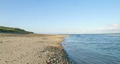 Cosy and welcoming terraced cottage a short walk from the beach at Alnmouth.