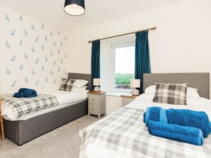 4 bedrooms, free WiFi, bed sheets