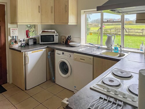 2 bedroom accommodation in Shaftesbury