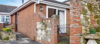 1 bedroom accommodation in Apse Heath, near Shanklin