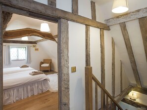 4 soverom, wi-fi (inkludert) og sengetøy