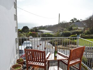 Outdoor dining - 3 bedroom accommodation in Coverack, near Helston (Coverack, near Helston)