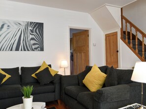 Living area - 2 bedroom accommodation in Whistable (Whistable)