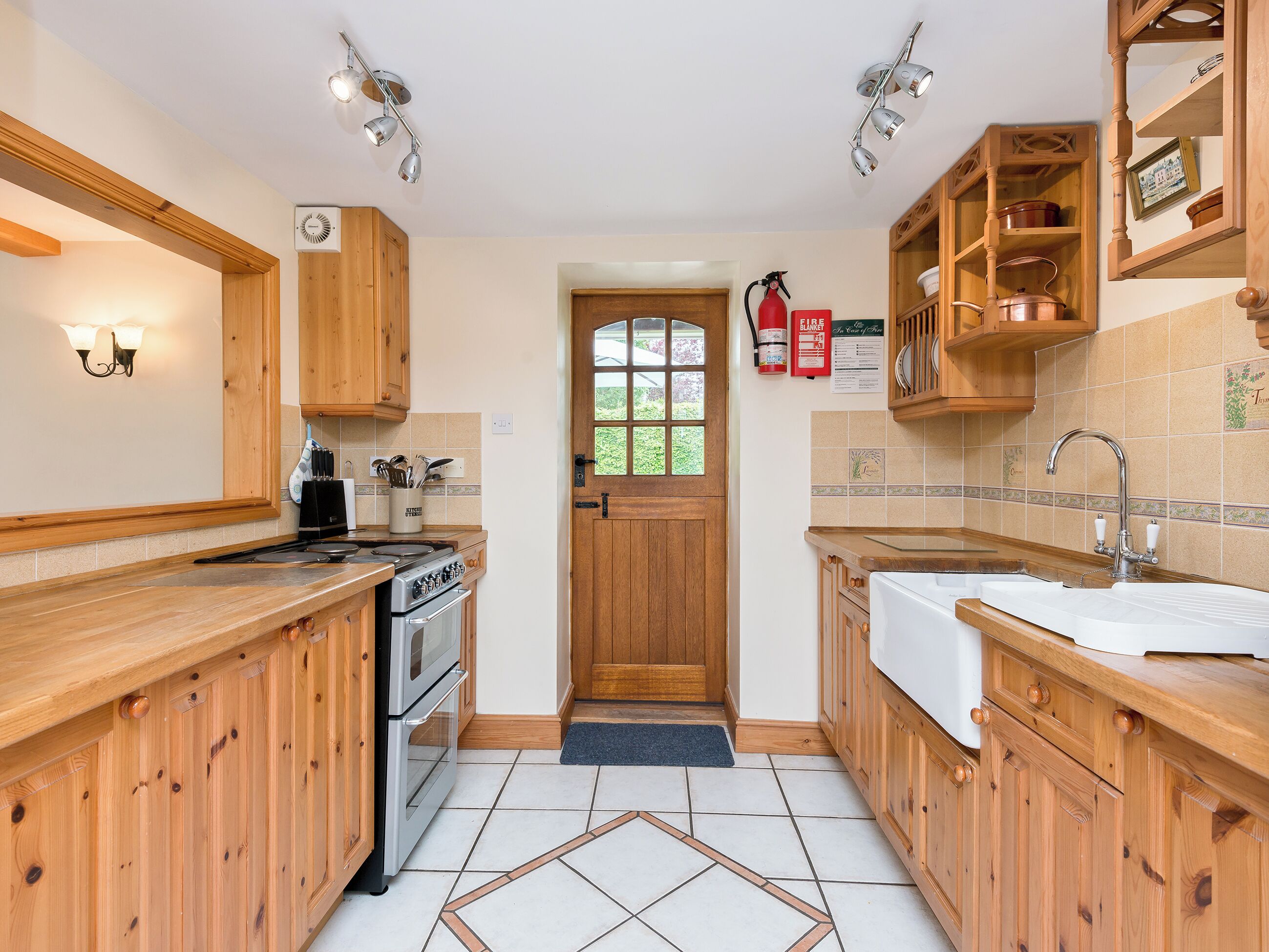 Dishwasher, high chair