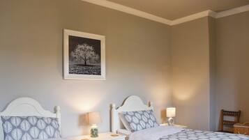 2 bedrooms, bed sheets