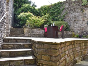 Outdoor dining - 1 bedroom accommodation in Middleham, near Leyburn (Middleham, near Leyburn)