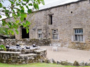 Outdoor dining - 2 bedroom accommodation in Pateley Bridge (Pateley Bridge)