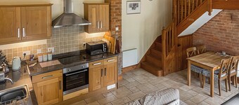 2 bedroom accommodation in Near Uttoxeter