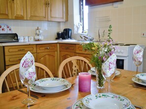 High chair, cookware/dishes/utensils