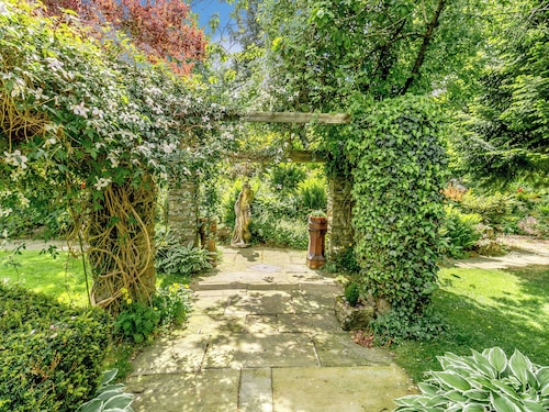 Stable Cottage - E5118