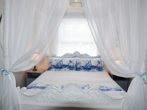 2 bedrooms, free WiFi, bed sheets - 2 bedroom accommodation in Bothenhampton, near Bridport (Bothenhampton, near Bridport)