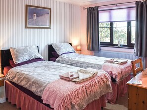 3 bedrooms, free WiFi, bed sheets