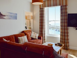 Living area - Harbourside Apartment (Anstruther)