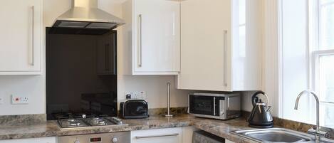 Dishwasher, high chair