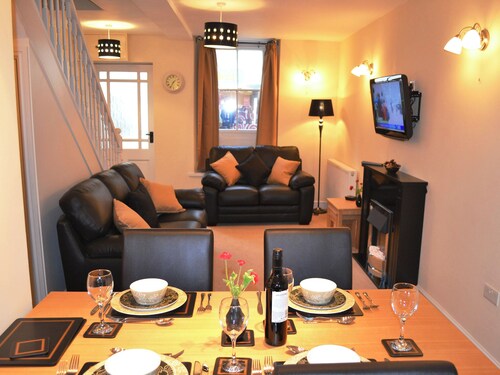 Modern cottage in Keswick town centre.