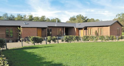 1 bedroom accommodation in Bearsted, near Maidstone