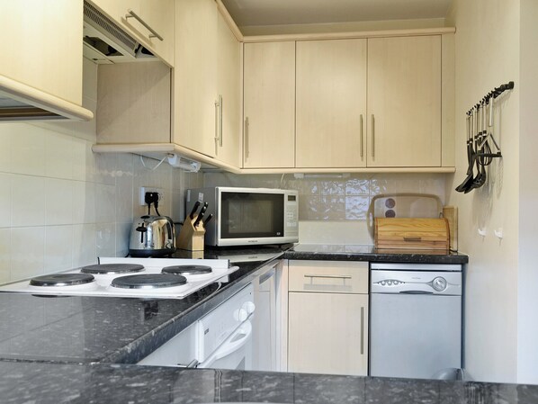 Dishwasher, cookware/dishes/utensils