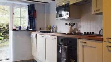 Dishwasher, cookware/dishes/utensils