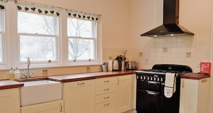 5 bedroom accommodation in Aberlour