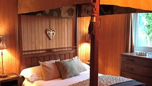 2 bedrooms, bed sheets - 2 bedroom accommodation in Uplowman, near Tiverton (Uplowman, near Tiverton)