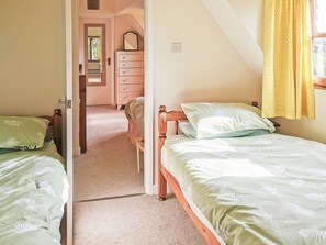 2 bedrooms, free WiFi, bed sheets - 2 bedroom accommodation in Pitchcombe, near Painswick (Pitchcombe, near Painswick)