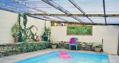 Drum And Monkey Cottage