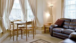 Living area - Helvellyn House Apartment (Keswick)