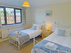 3 bedrooms, free WiFi, bed sheets - Padstow is within walking distance, and sandy beaches are close by. (Padstow)