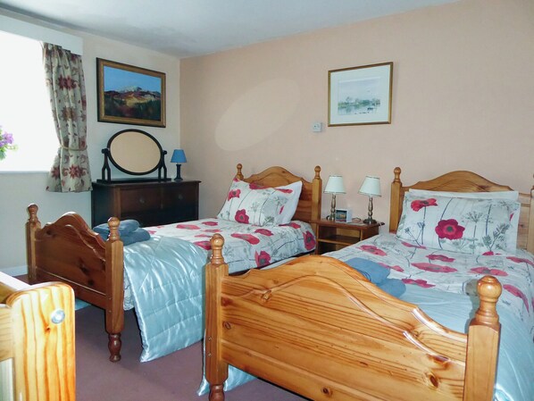 3 bedrooms, free WiFi, bed sheets