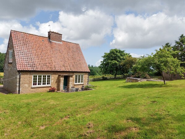 Exterior - Moorhouse Farm Cottage (Hovingham, near York)