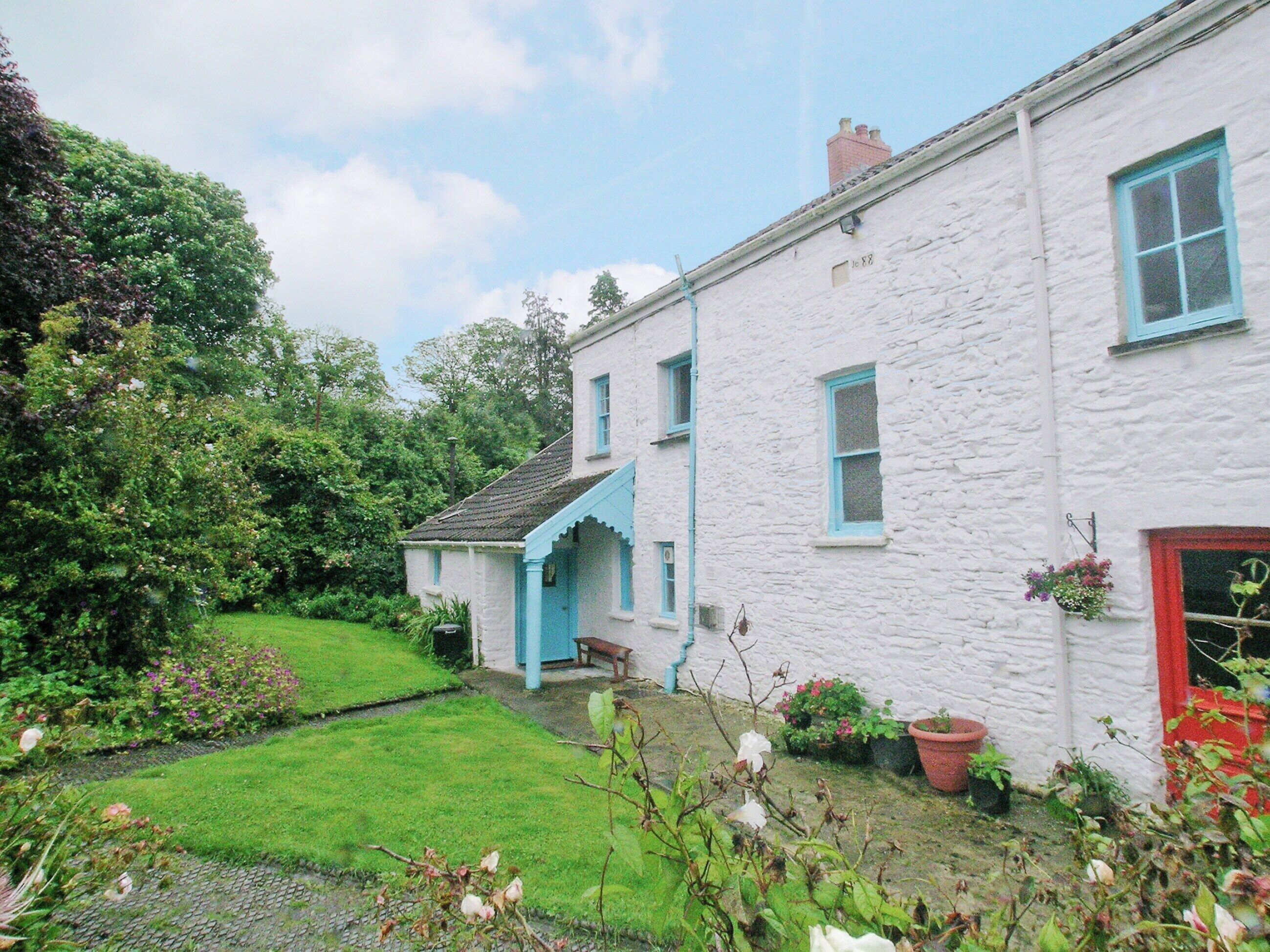 2 bedroom accommodation in Henllan-Amgoed