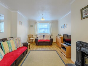 TV - 3 bedroom accommodation in Wells-next-the-Sea, Norfolk (Wells-next-the-Sea, Norfolk)